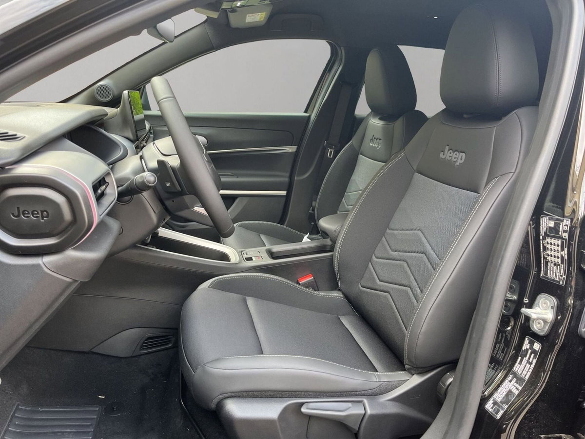 Jeep Avenger 1.2 turbo e-hybrid mhev Summit fwd 110cv edct6 (11)