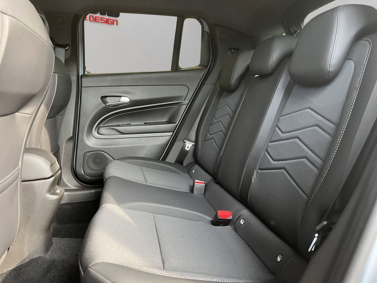 Jeep Avenger 1.2 turbo e-hybrid mhev Summit fwd 110cv edct6 (10)