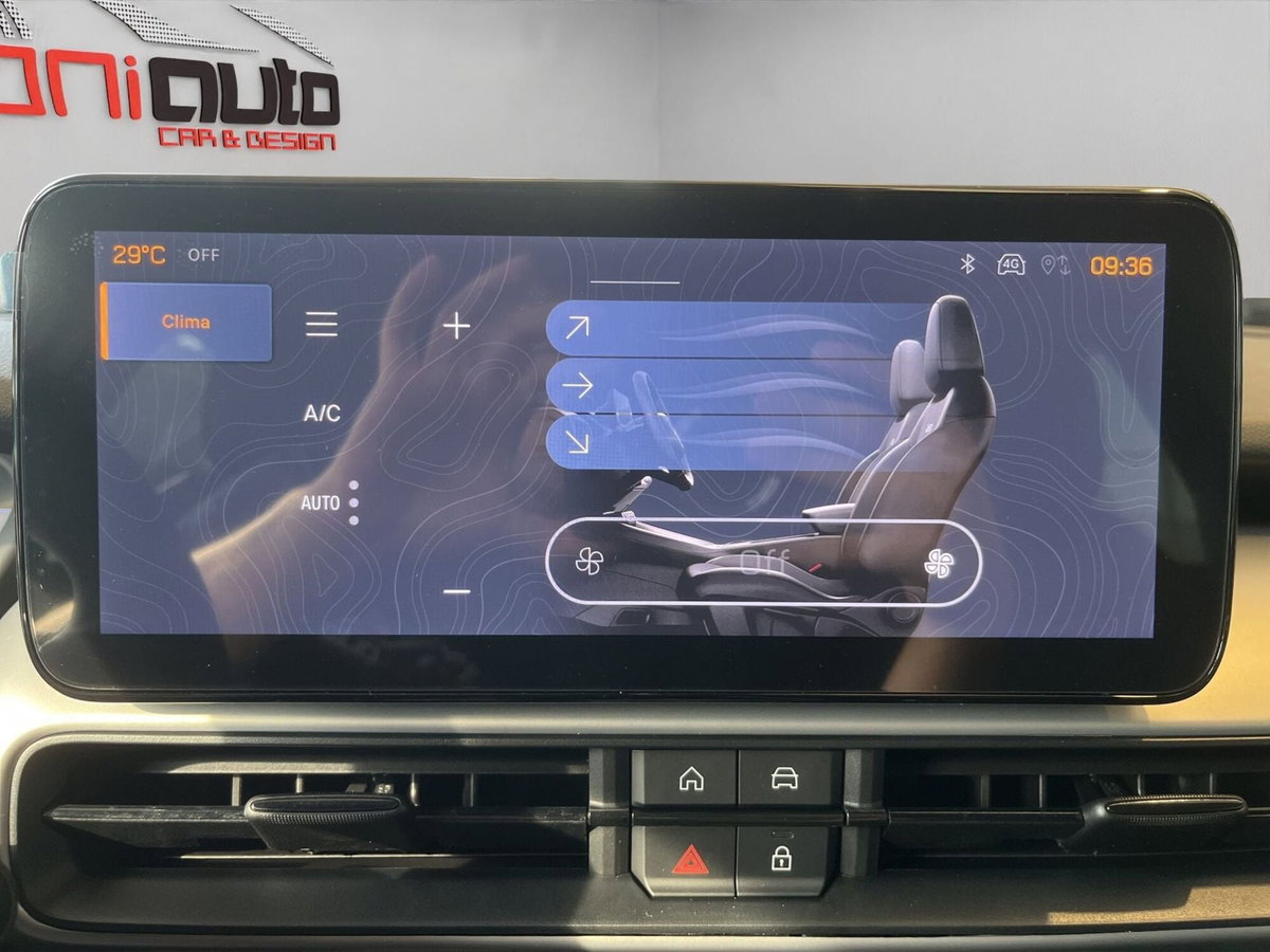 Jeep Avenger 1.2 turbo e-hybrid mhev Summit fwd 110cv edct6 (16)