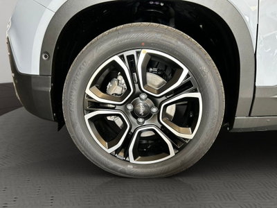 Jeep Avenger 1.2 turbo e-hybrid mhev Summit fwd 110cv edct6 (4)