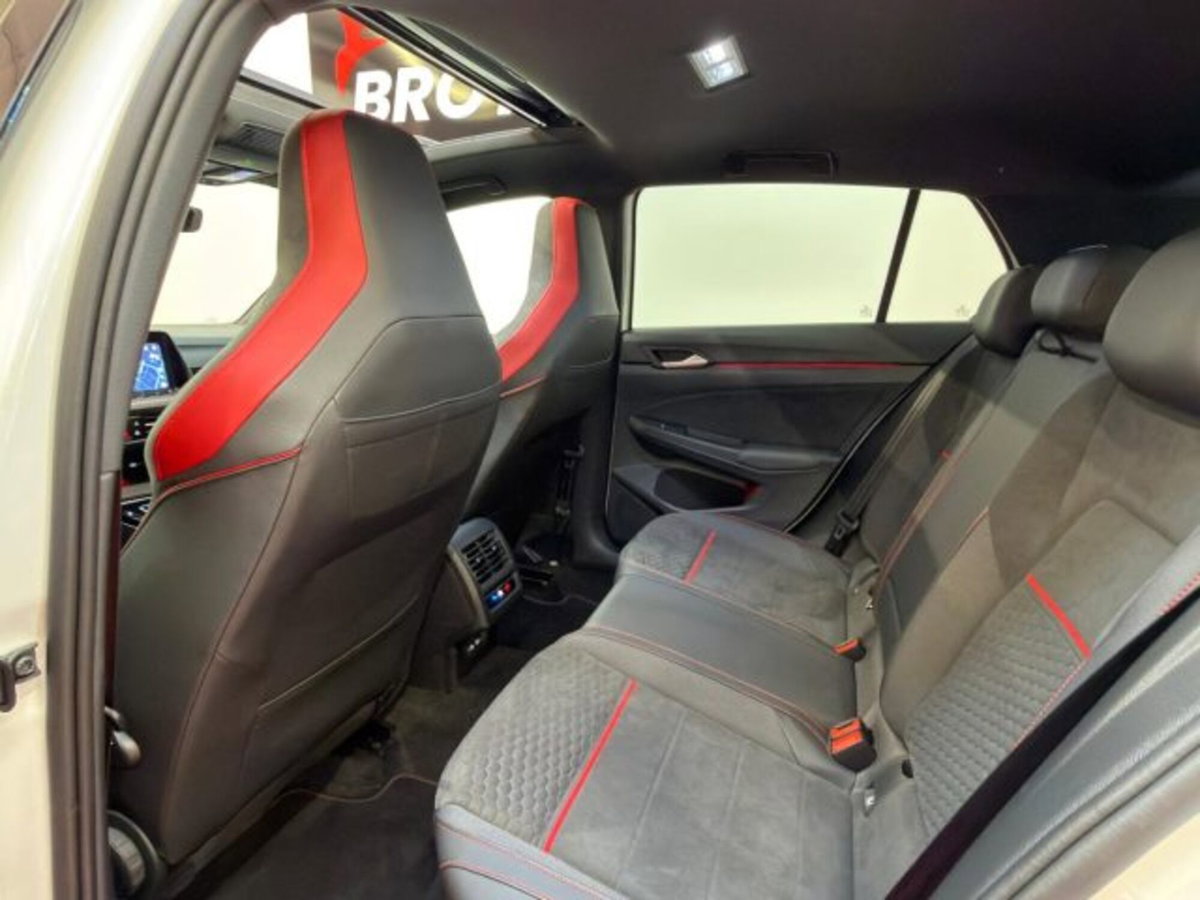 Volkswagen Golf 2.0 TSI GTI DSG Clubsport 45 (15)