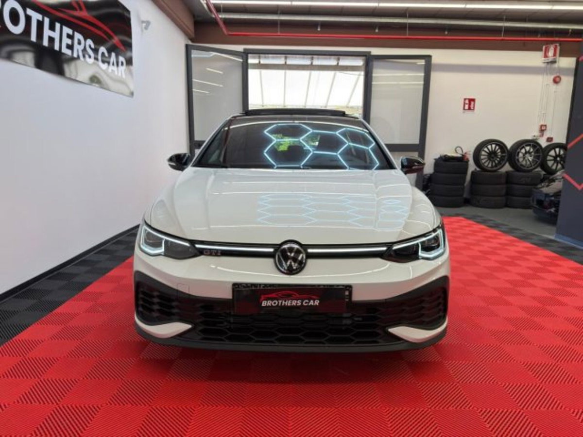 Volkswagen Golf 2.0 TSI GTI DSG Clubsport 45 (2)