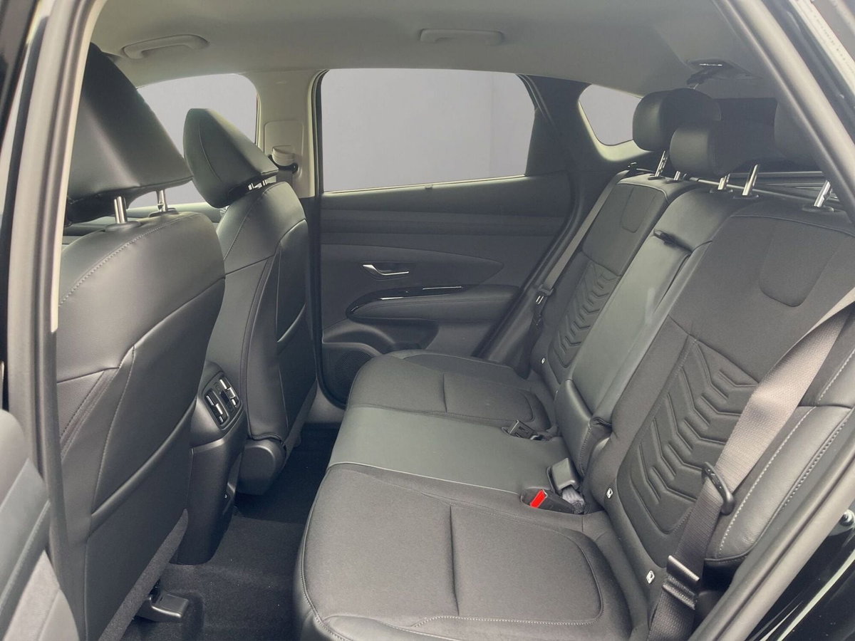 Hyundai Tucson 1.6 hev Exellence 2wd 239cv auto (13)