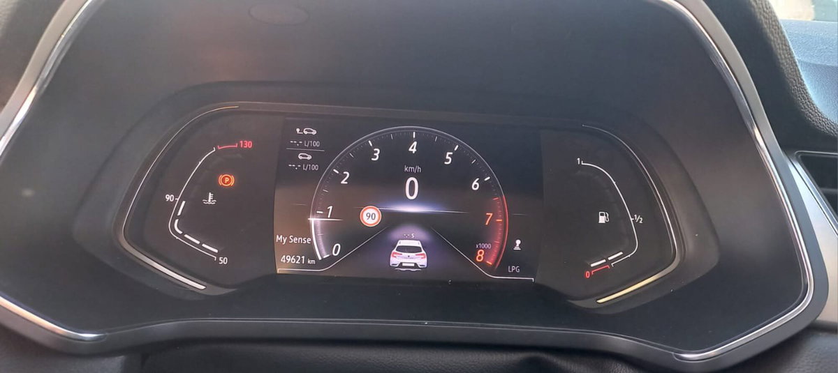 Renault Captur TCe 100 CV GPL Techno (9)