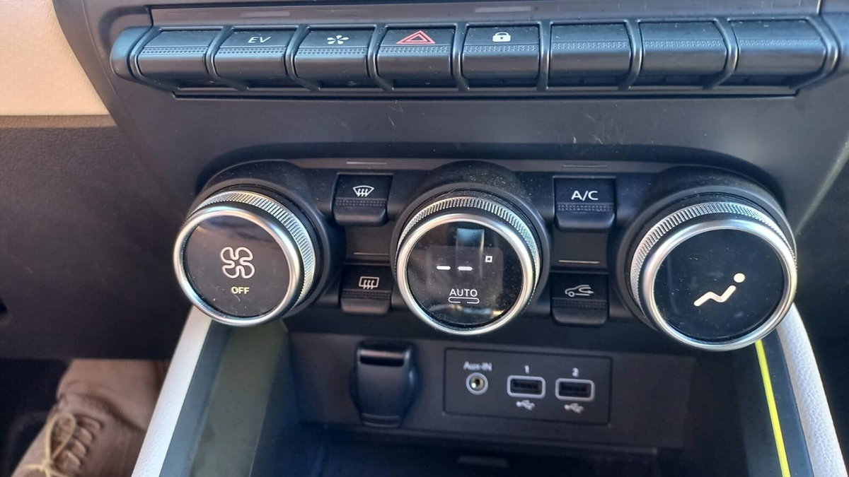 Renault Clio Full Hybrid E-Tech 140 CV 5 porte E-Tech (10)