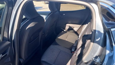 Renault Clio Full Hybrid E-Tech 140 CV 5 porte E-Tech (6)