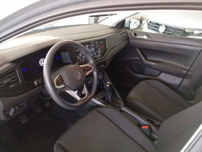 Volkswagen Polo 1.0 EVO (12)