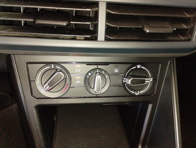 Volkswagen Polo 1.0 EVO (15)