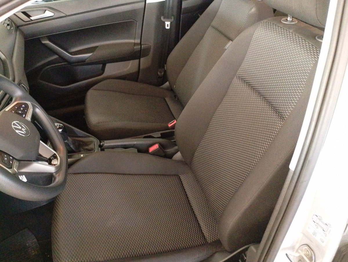 Volkswagen Polo 1.0 EVO (18)