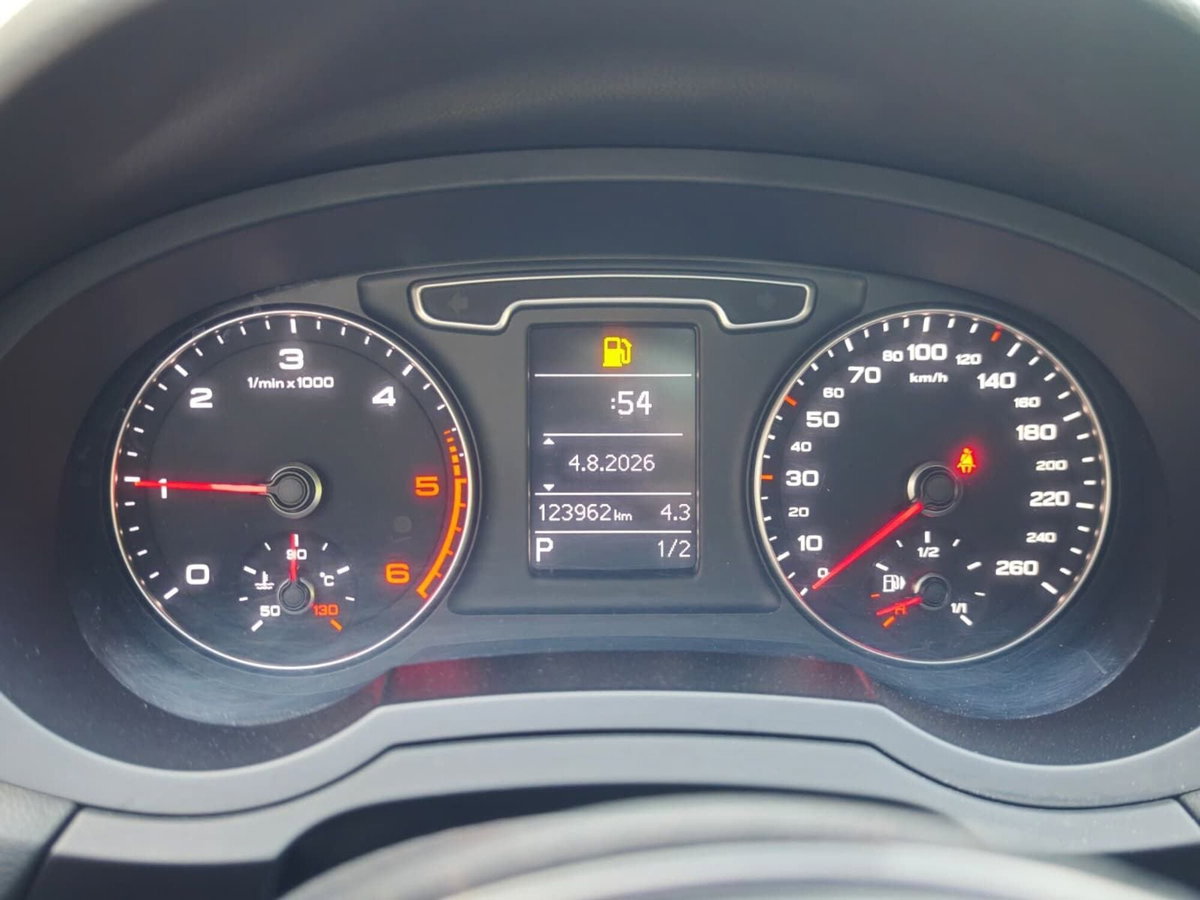 Audi Q3 2.0 TDI quattro (12)