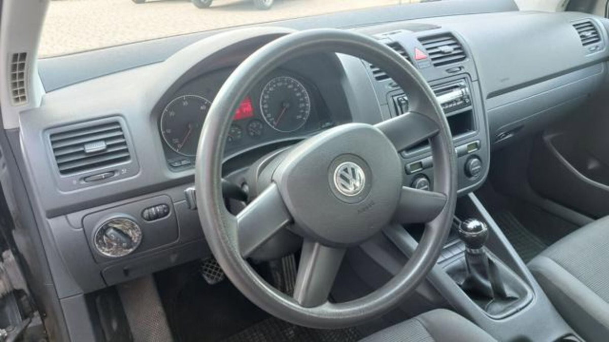 Volkswagen Golf 1.9 TDI 5p. Trendline (12)