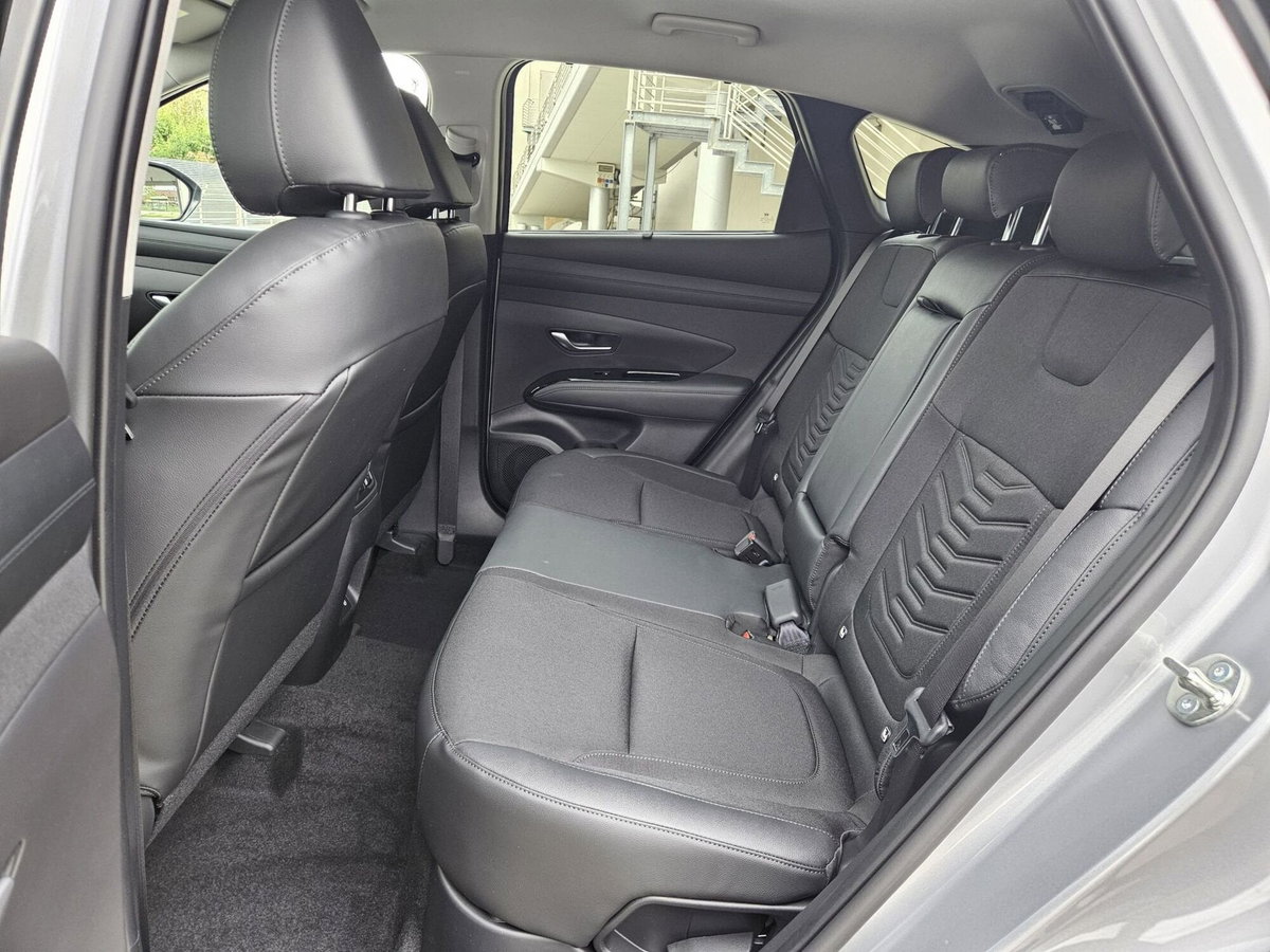 Hyundai Tucson 1.6 hev Exellence 2wd 239cv auto (11)
