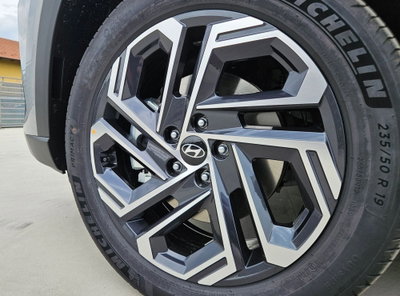 Hyundai Tucson 1.6 hev Exellence 2wd 239cv auto (9)