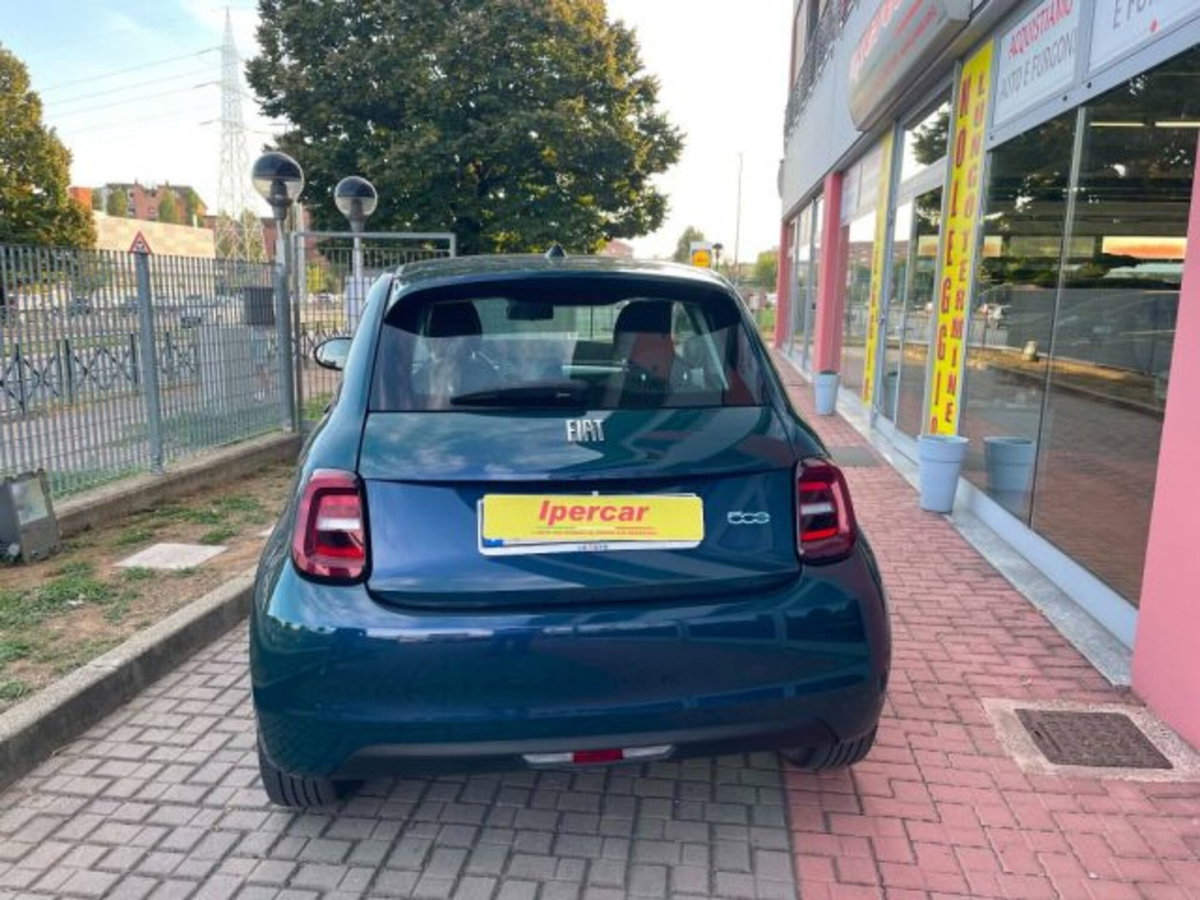 Fiat 500e Icon Berlina 42 kWh (4)