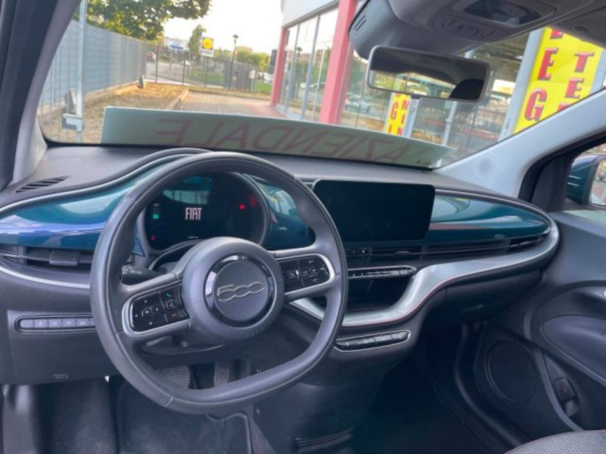 Fiat 500e Icon Berlina 42 kWh (7)