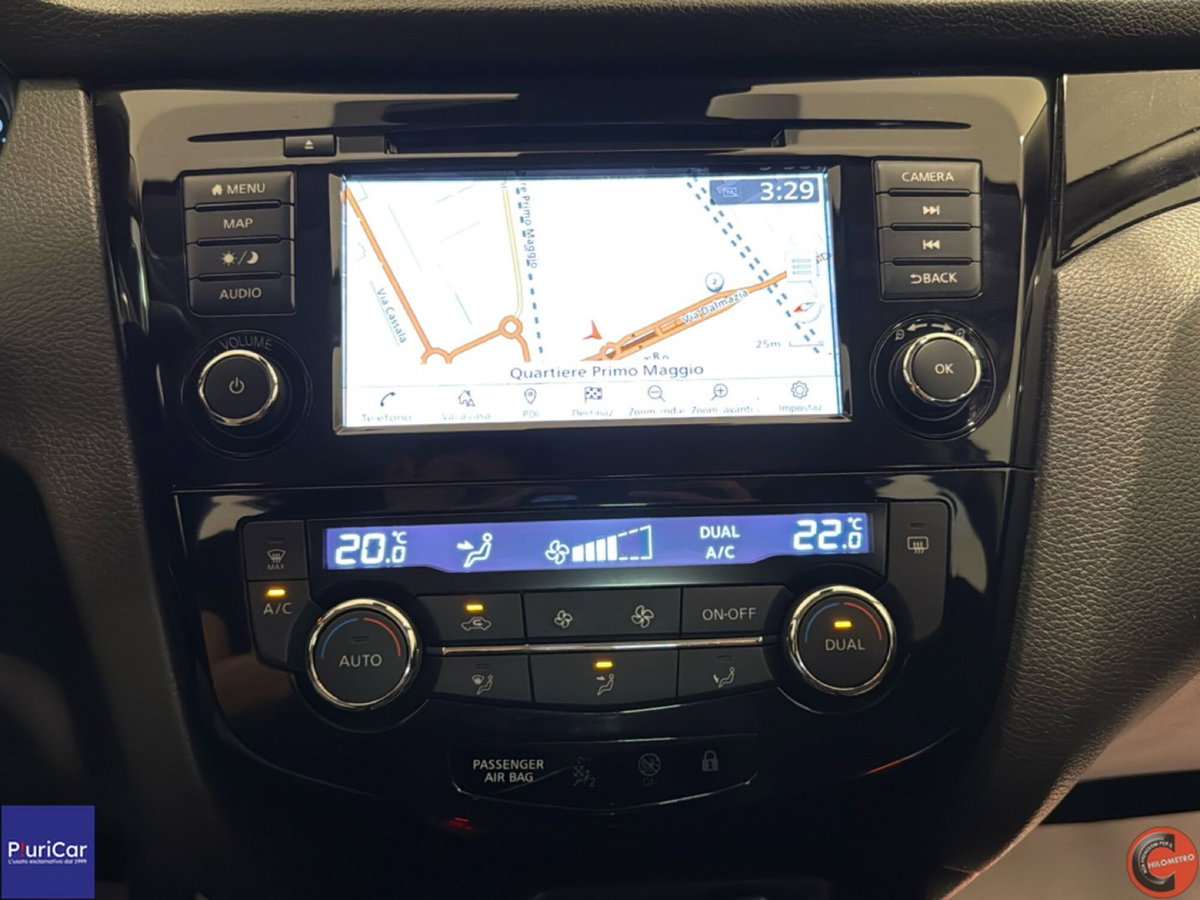 Nissan Qashqai 1.3 DIG-T 140 CV Business (11)