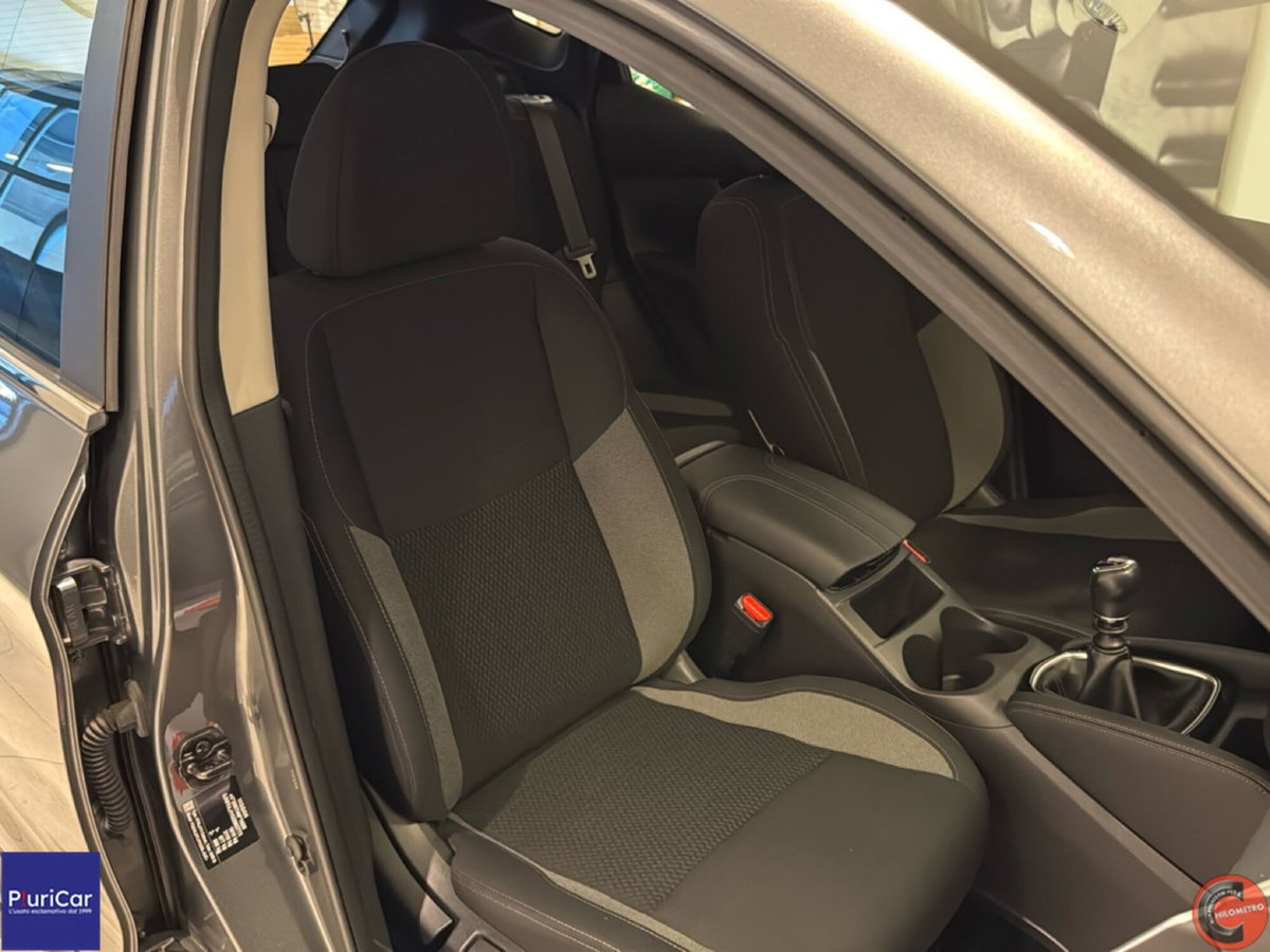 Nissan Qashqai 1.3 DIG-T 140 CV Business (5)