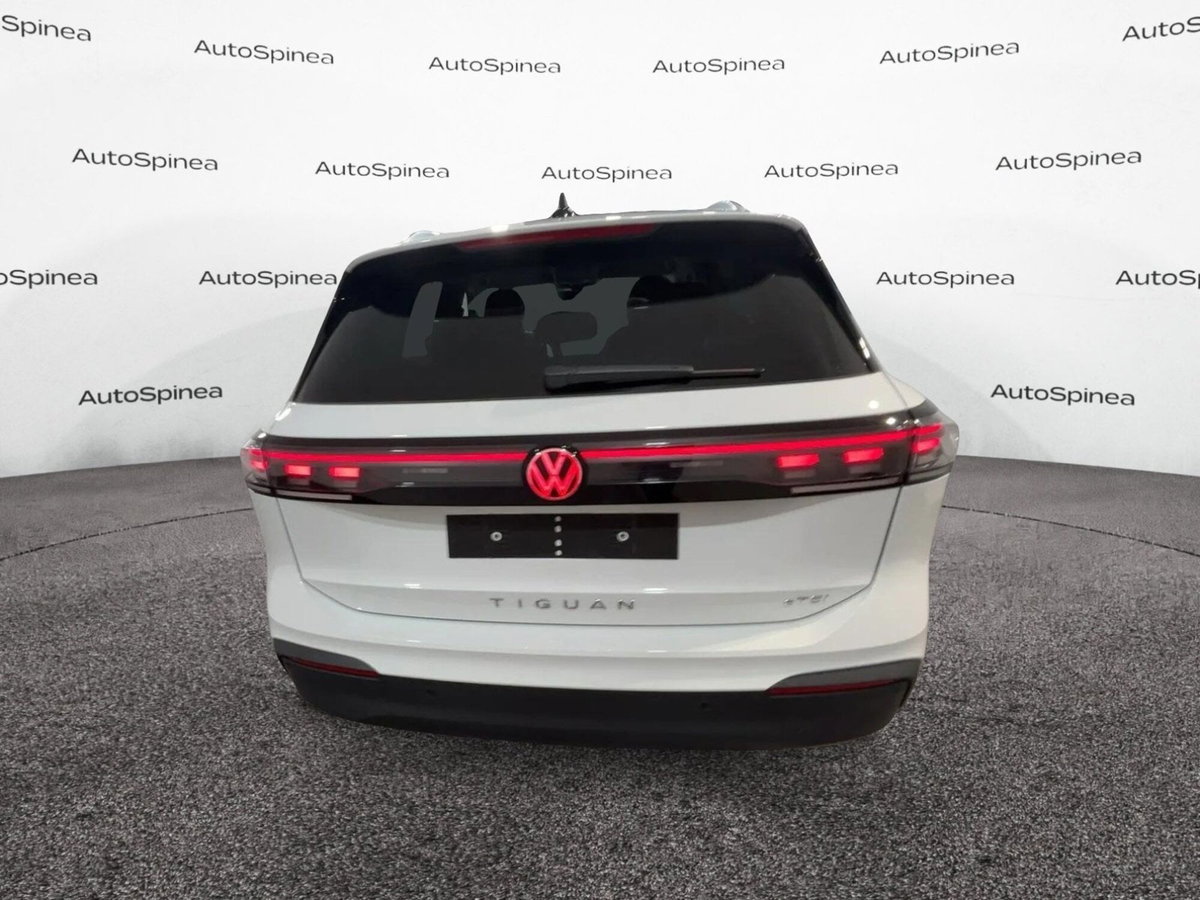 Volkswagen Tiguan 1.5 etsi Edition 150cv dsg (4)