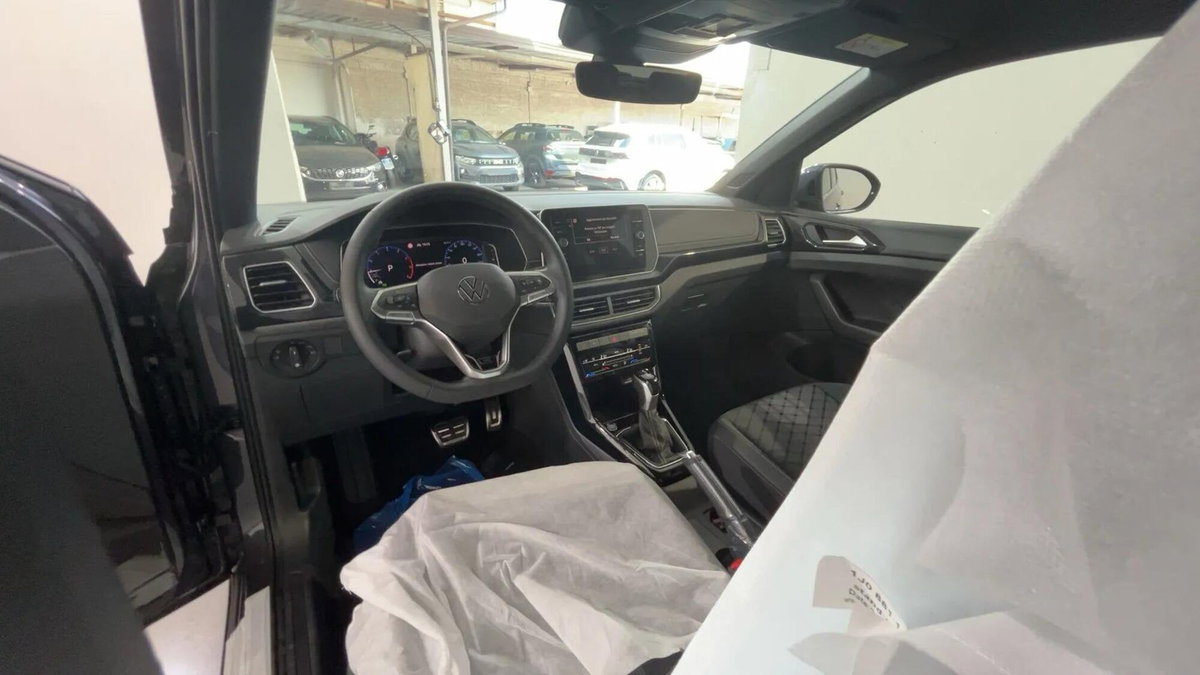 Volkswagen T-Cross 1.0 tsi R-Line 115cv dsg (12)