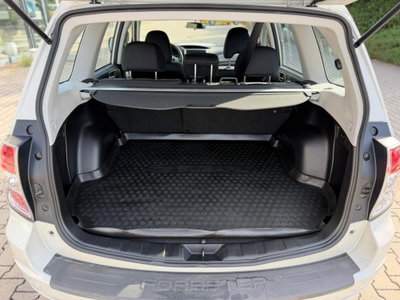 Subaru Forester 2.0D X BR (9)