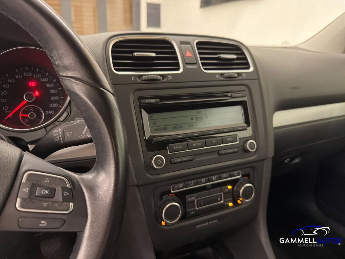 Volkswagen Golf 1.6 TDI DPF 3p. Comfortline (11)