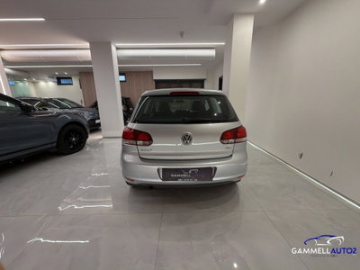 Volkswagen Golf 1.6 TDI DPF 3p. Comfortline (15)