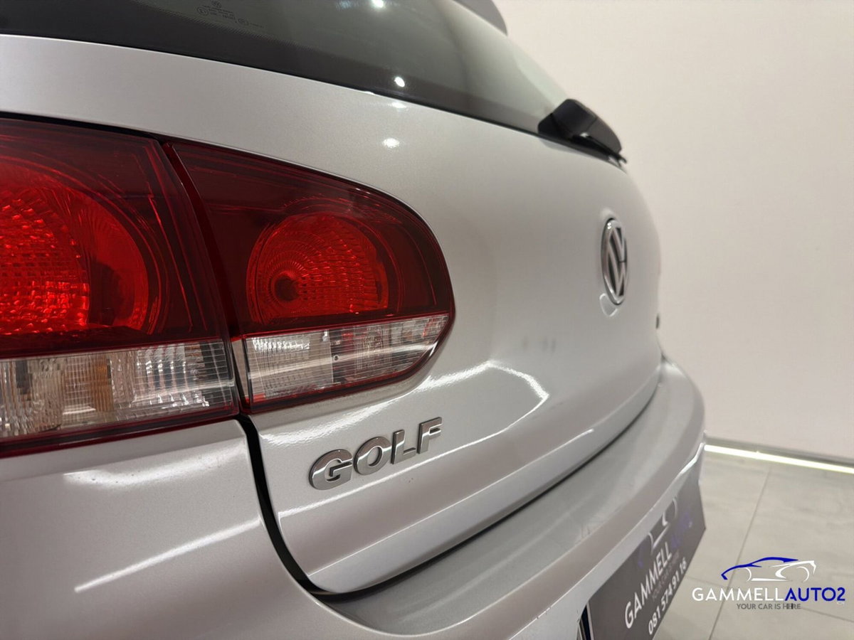 Volkswagen Golf 1.6 TDI DPF 3p. Comfortline (18)