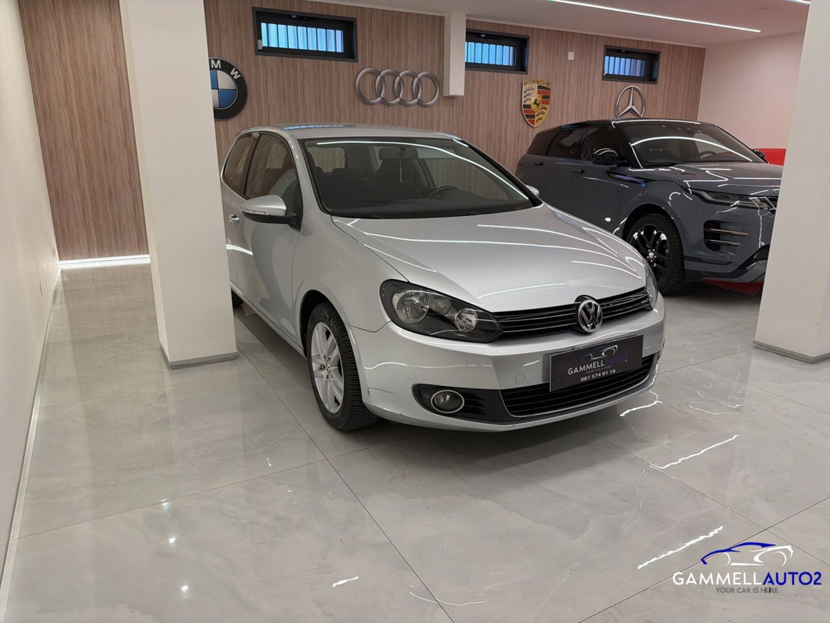 Volkswagen Golf 1.6 TDI DPF 3p. Comfortline (2)