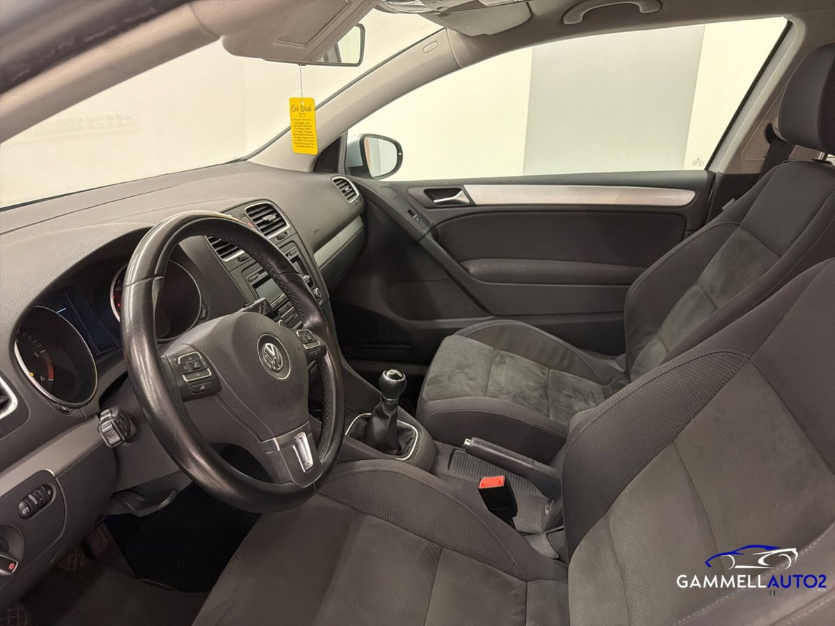 Volkswagen Golf 1.6 TDI DPF 3p. Comfortline (9)