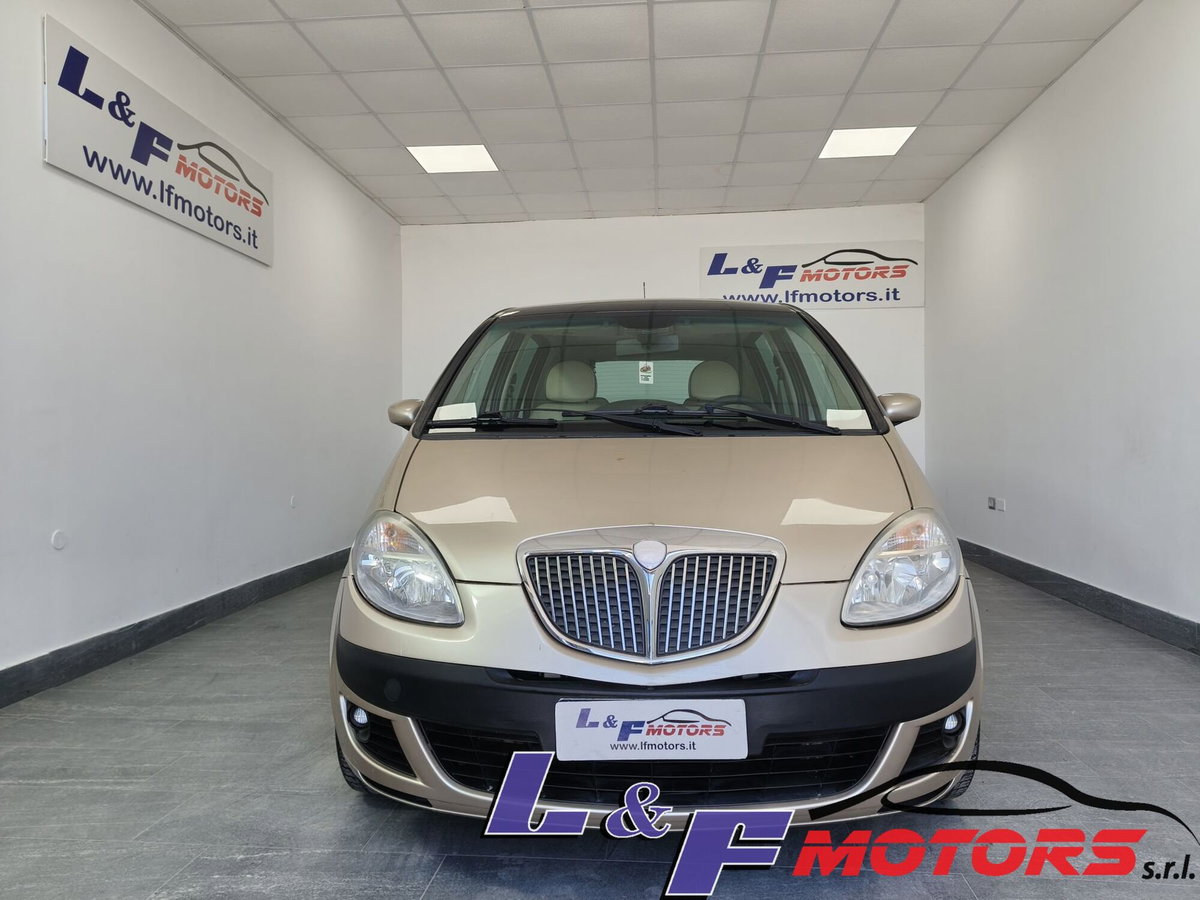 Lancia Musa 1.4 16V Platino (2)