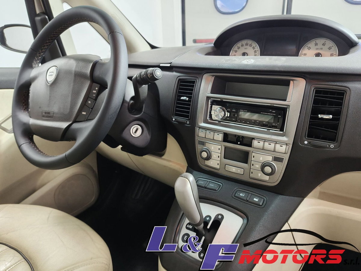 Lancia Musa 1.4 16V Platino (9)