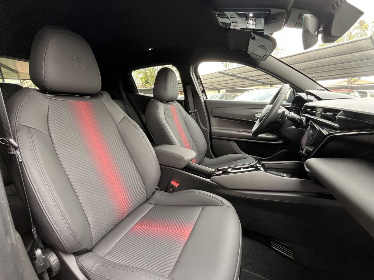 Alfa Romeo Junior 1.2 ibrida Speciale 145cv edct6 (10)
