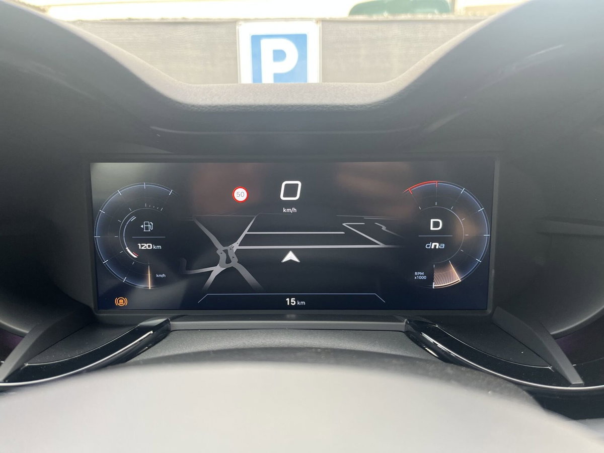 Alfa Romeo Junior 1.2 ibrida Speciale 145cv edct6 (14)