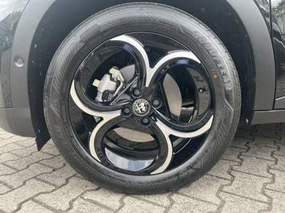 Alfa Romeo Junior 1.2 ibrida Speciale 145cv edct6 (9)