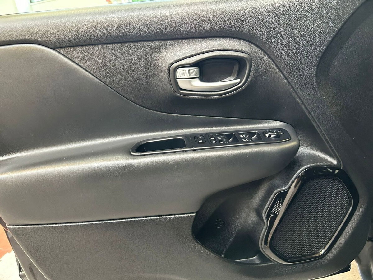 Jeep Renegade 1.0 T3 Night Eagle (19)