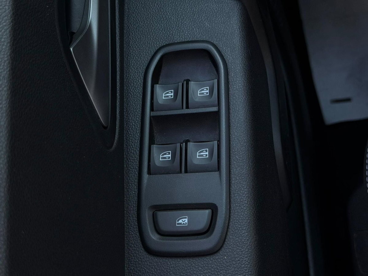 Dacia Duster 1.0 TCe GPL 4x2 Essential (13)