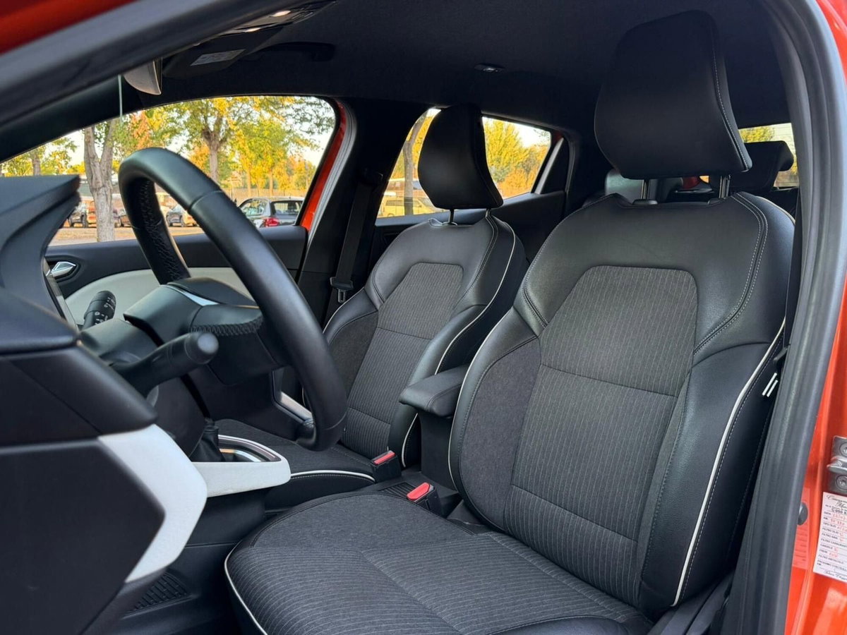 Renault Clio 1.0 tce Techno Gpl 100cv (8)