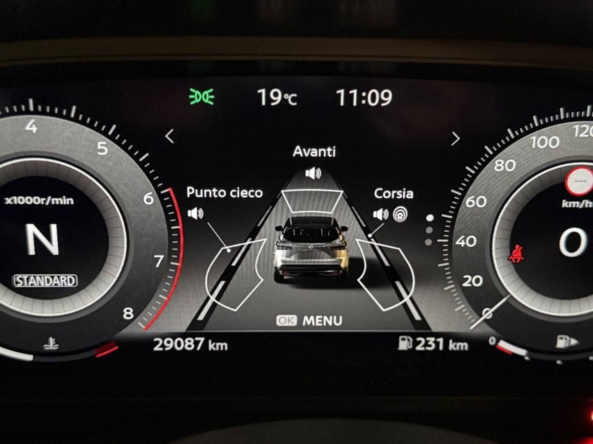 Nissan Qashqai 1.3 mhev N-Connecta 2wd 158cv (10)