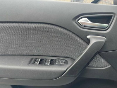 Renault Captur 1.2 eco-g Techno 120cv (6)