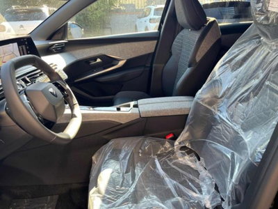 Peugeot 3008 1.2 hybrid Allure 145cv e-dcs6 (8)