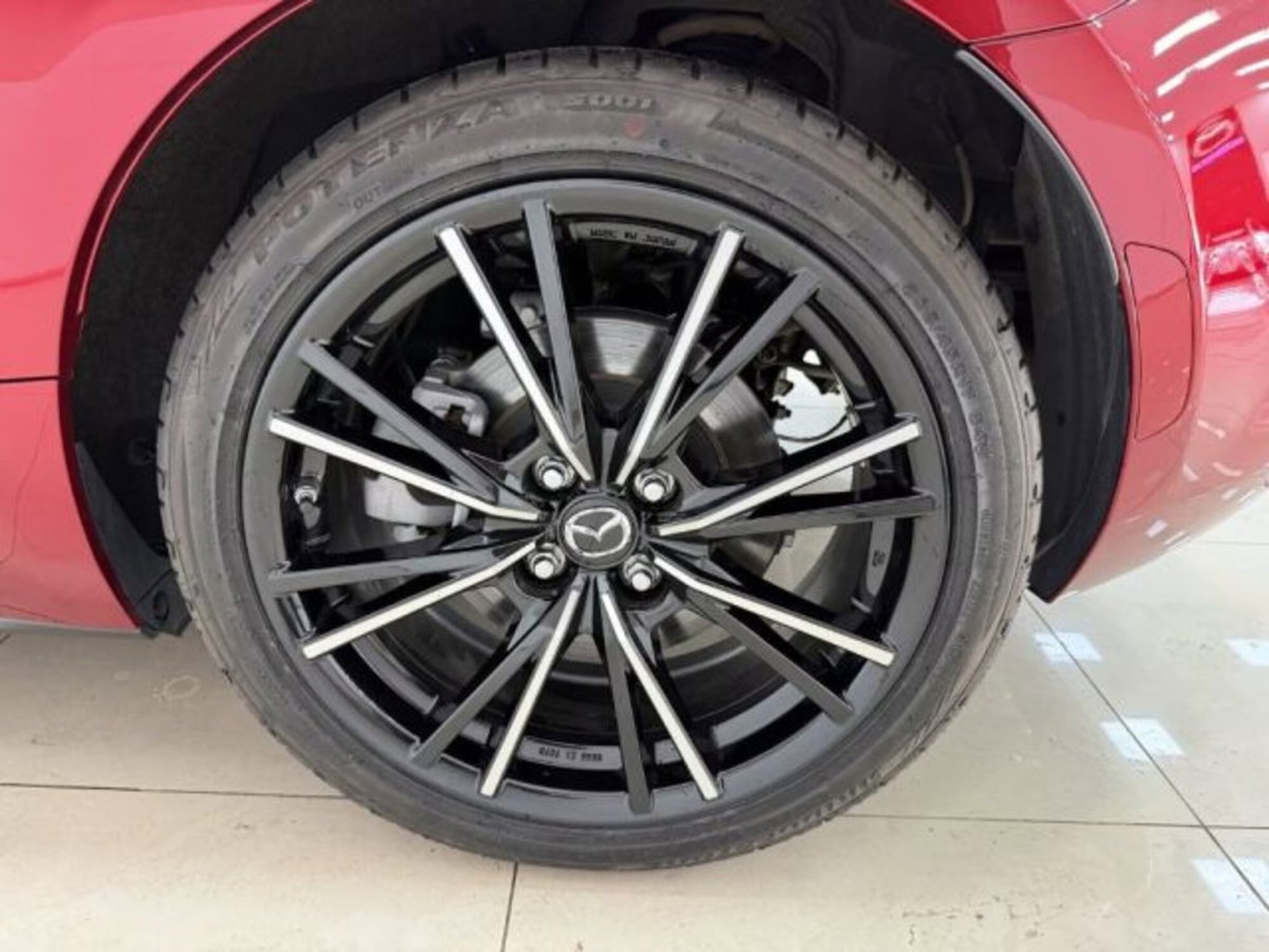 Mazda MX-5 2.0L Skyactiv-G RF Sport (12)