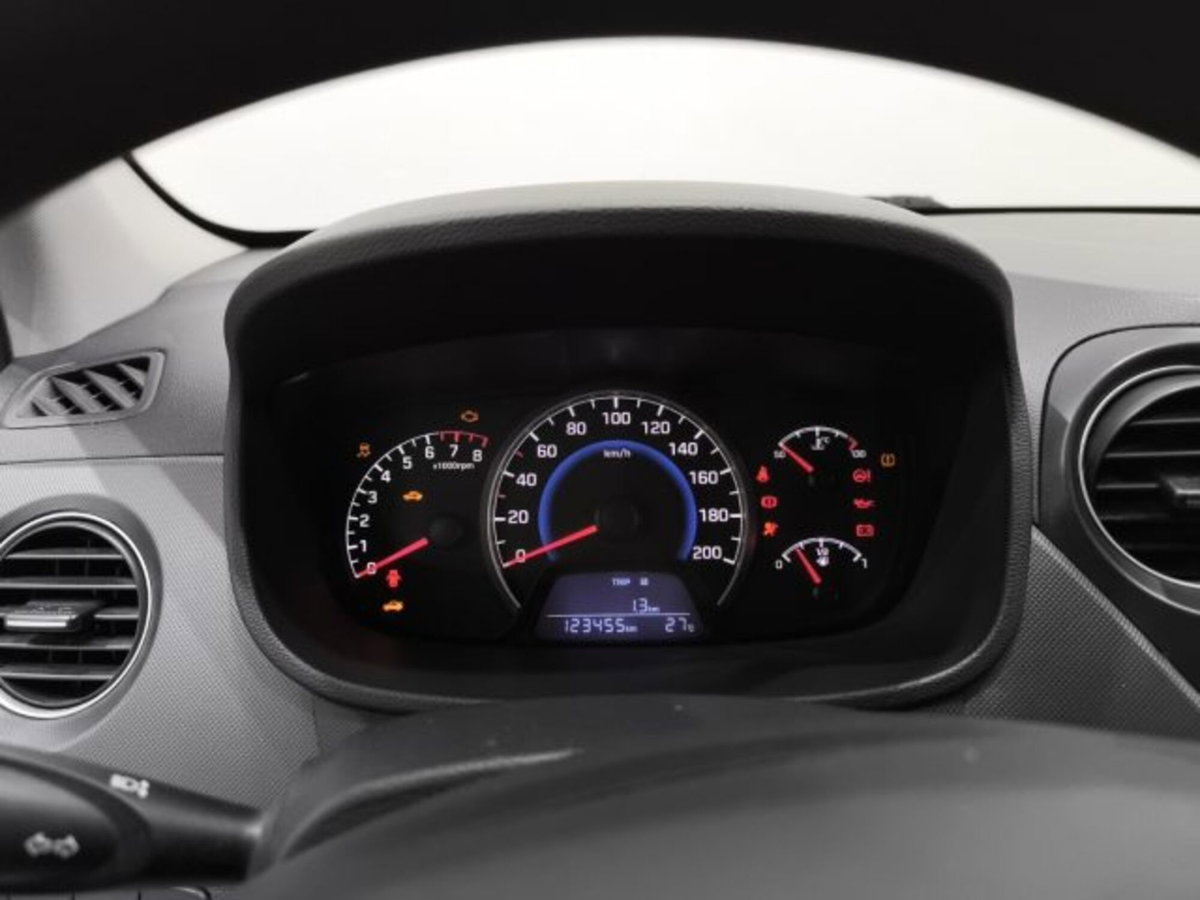 Hyundai i10 1.0 MPI Connectline (10)