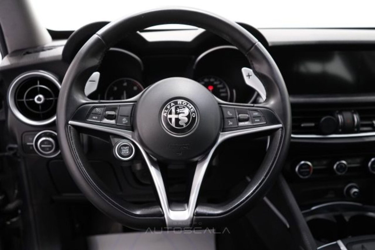 Alfa Romeo Stelvio Stelvio 2.2 Turbodiesel 180 CV AT8 RWD Super (14)