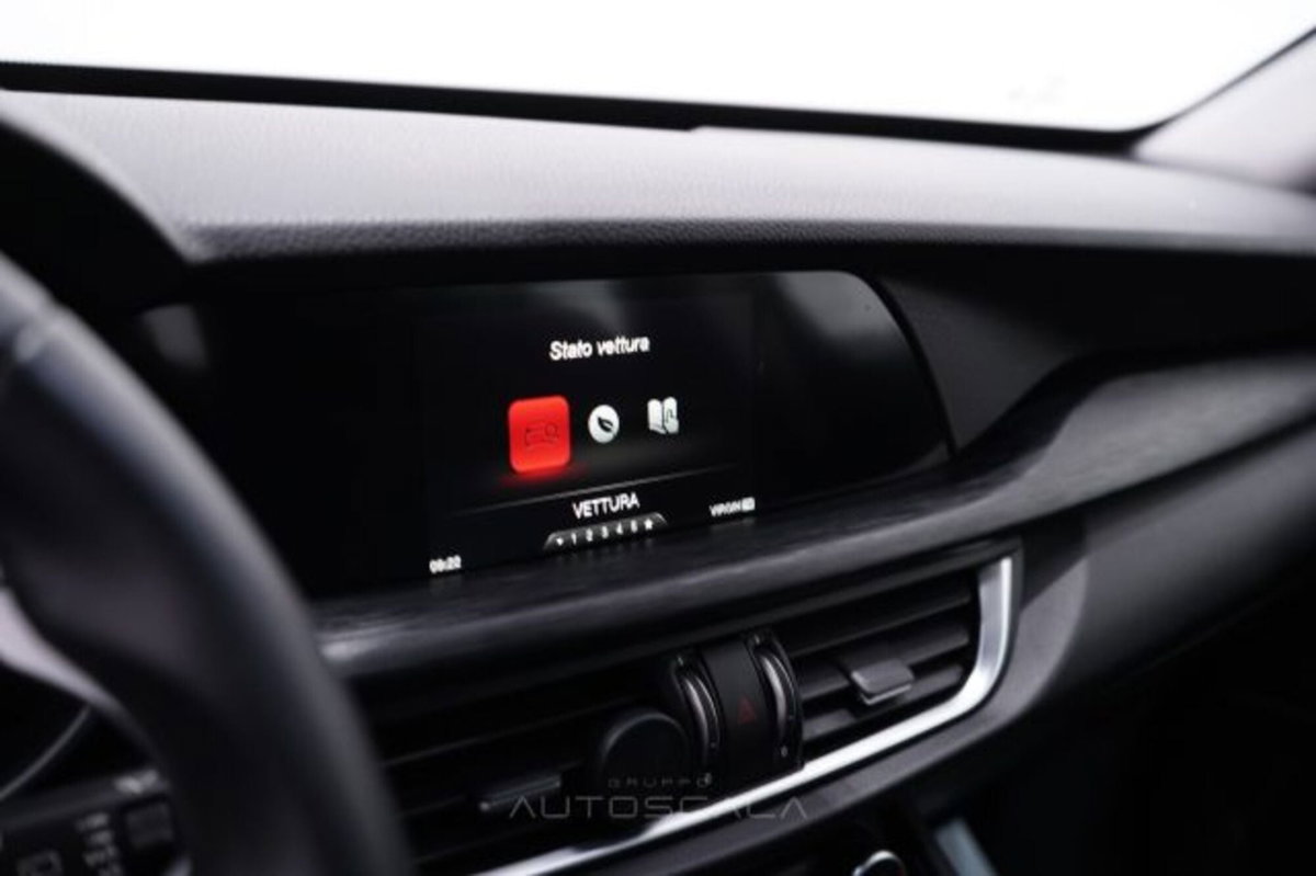 Alfa Romeo Stelvio Stelvio 2.2 Turbodiesel 180 CV AT8 RWD Super (16)