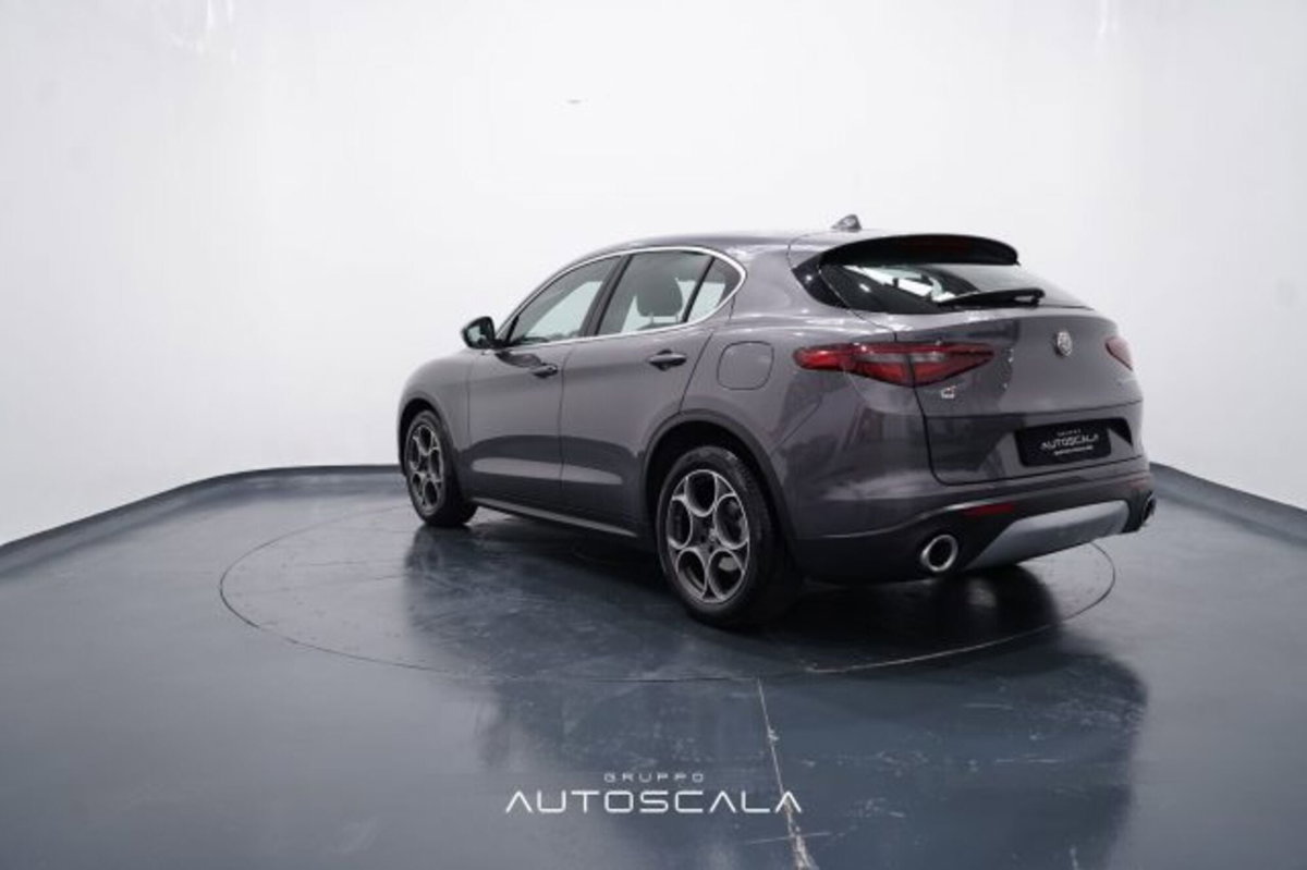 Alfa Romeo Stelvio Stelvio 2.2 Turbodiesel 180 CV AT8 RWD Super (4)