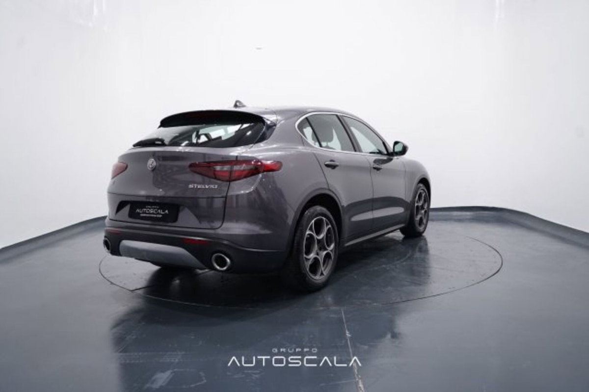 Alfa Romeo Stelvio Stelvio 2.2 Turbodiesel 180 CV AT8 RWD Super (6)