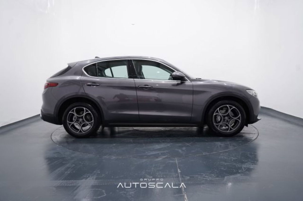 Alfa Romeo Stelvio Stelvio 2.2 Turbodiesel 180 CV AT8 RWD Super (7)