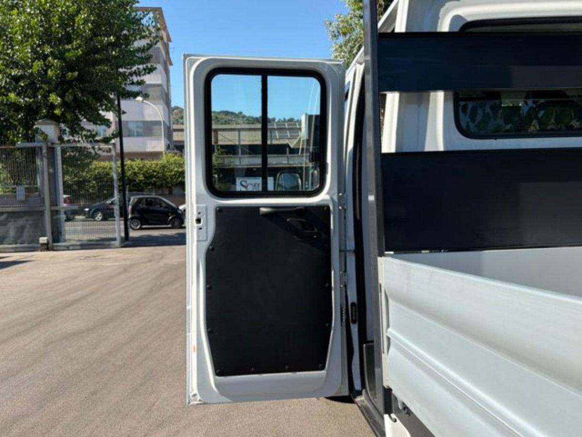 Iveco Daily Furgone 35S16HV 3.0 HPT PLM-TA Furgone (17)