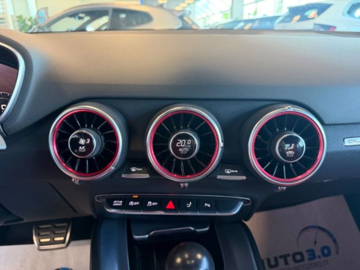 Audi TTS Coupé 2.0 TFSI 310 CV quattro S tronic (14)