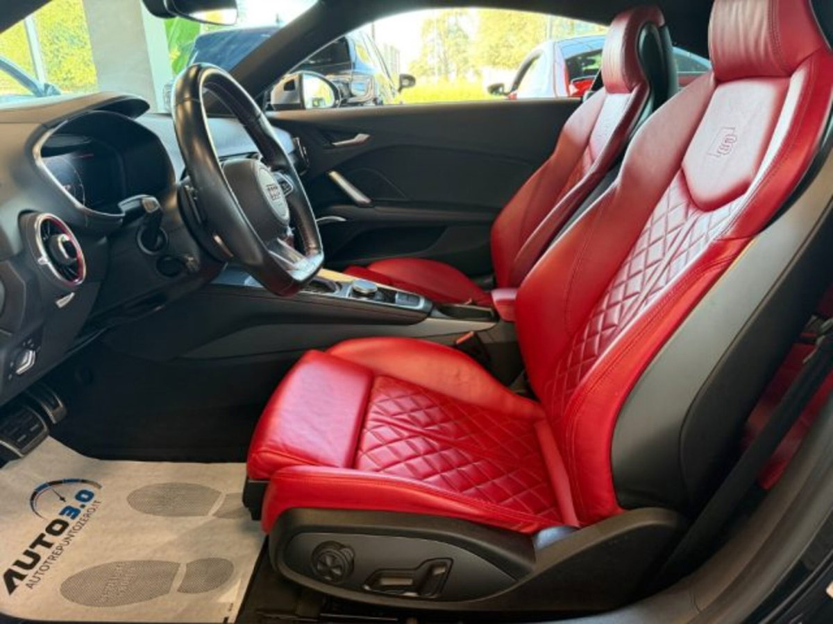 Audi TTS Coupé 2.0 TFSI 310 CV quattro S tronic (8)